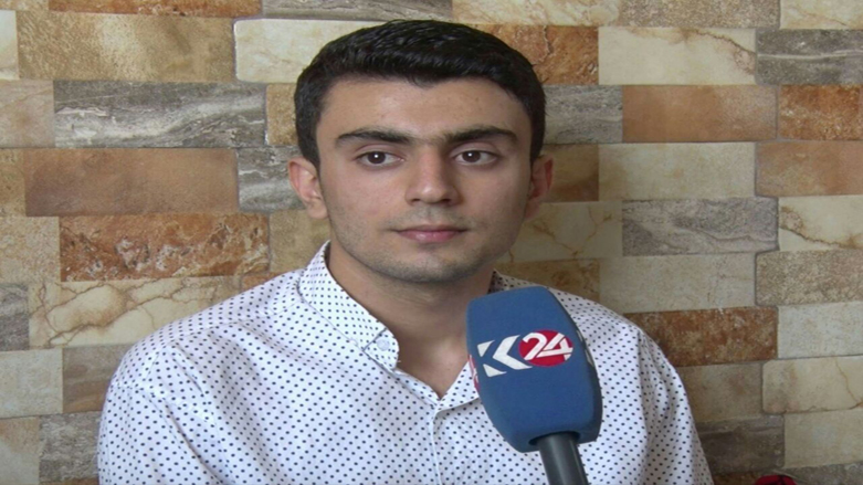 به‌م شێوه‌ وانه‌ی خوێندووه‌ بۆیه‌ یه‌كه‌م بووه